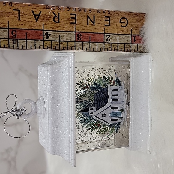 Winter Church light up water lantern - Picture 10 of 11